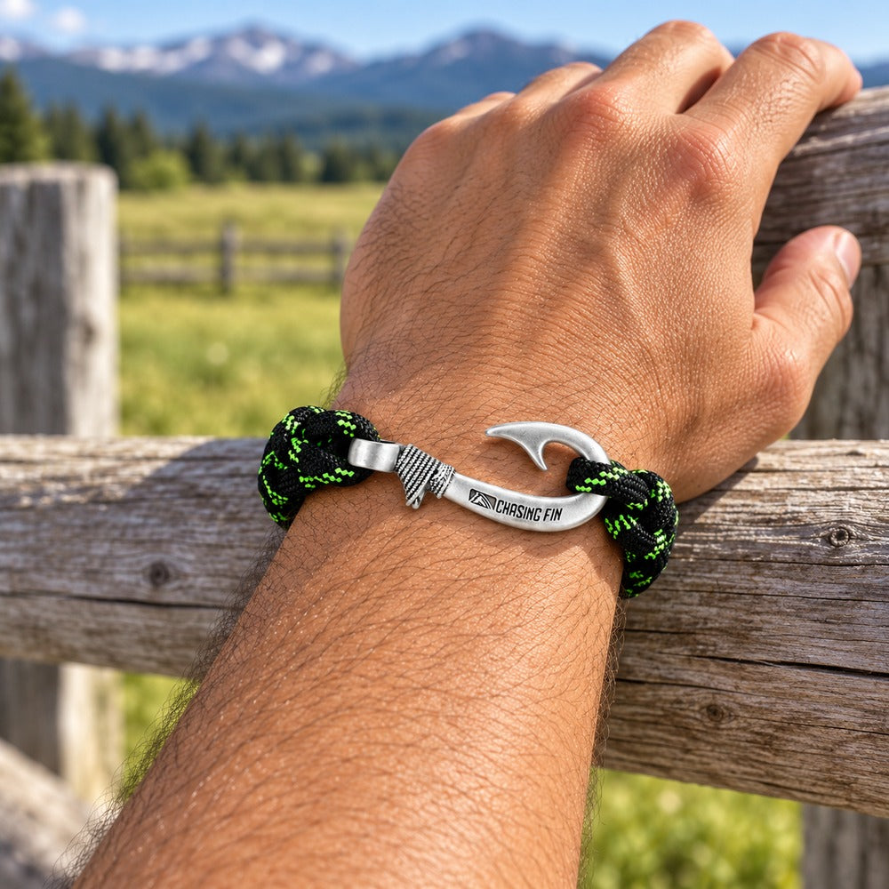 Armed Forces Cobra Braid Fish Hook Bracelet-Glow Under Black Light