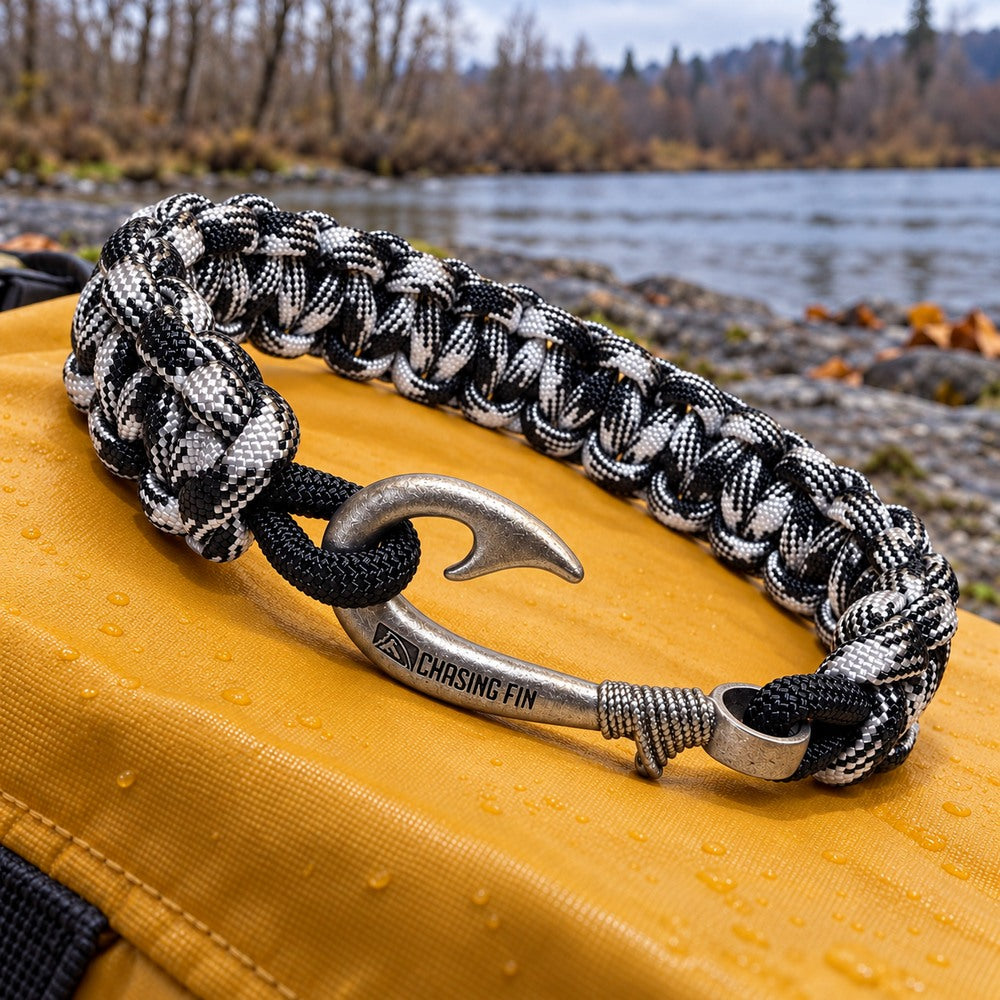 Full Moon Cobra Paracord Fish Hook Bracelet