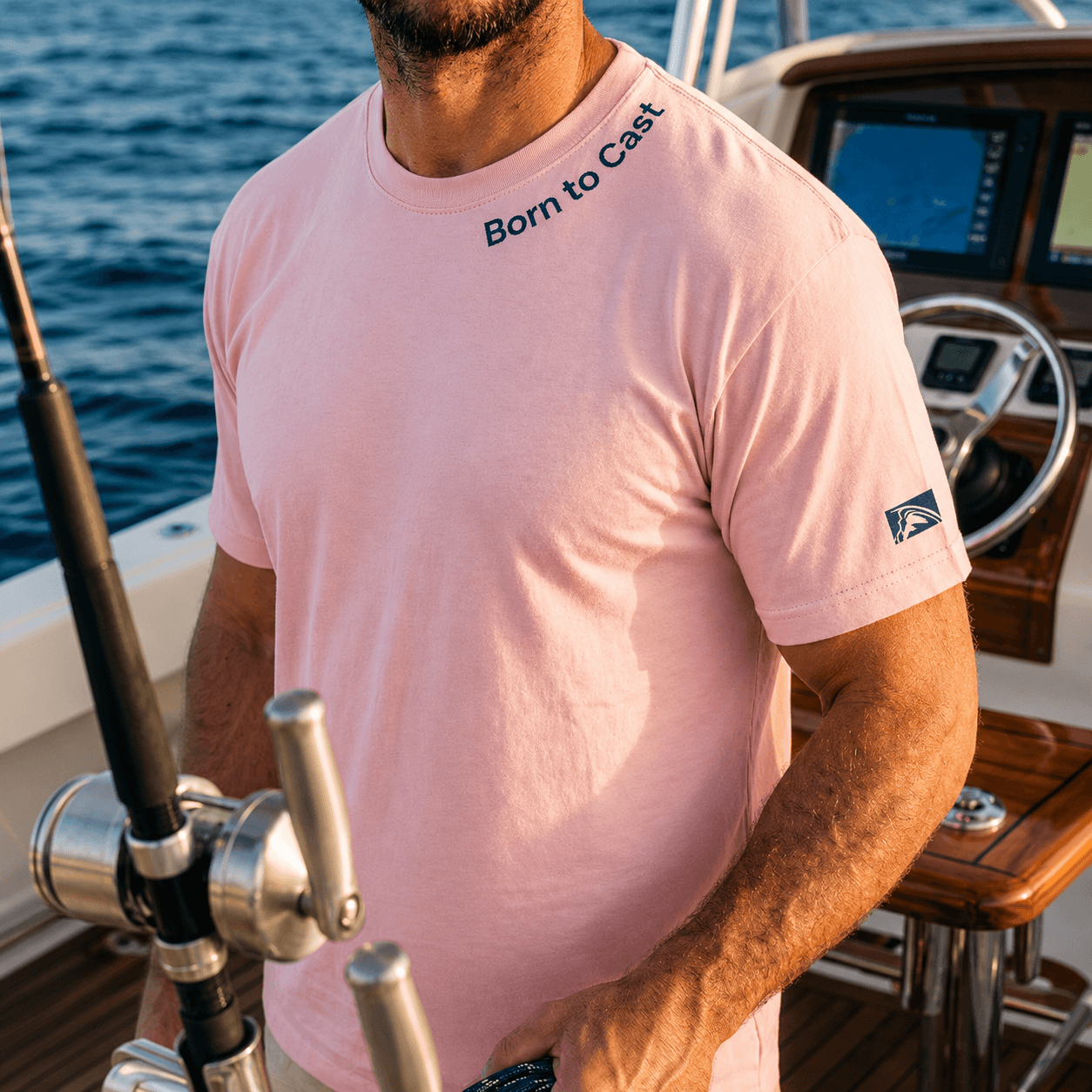 Born to Cast - T-shirt Heavyweight - Chasing Fin New Collection
