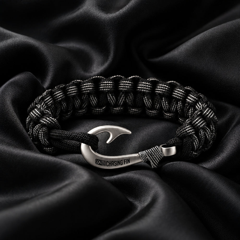 Black Diamond Cobra – 550 Paracord Fish Hook Bracelet