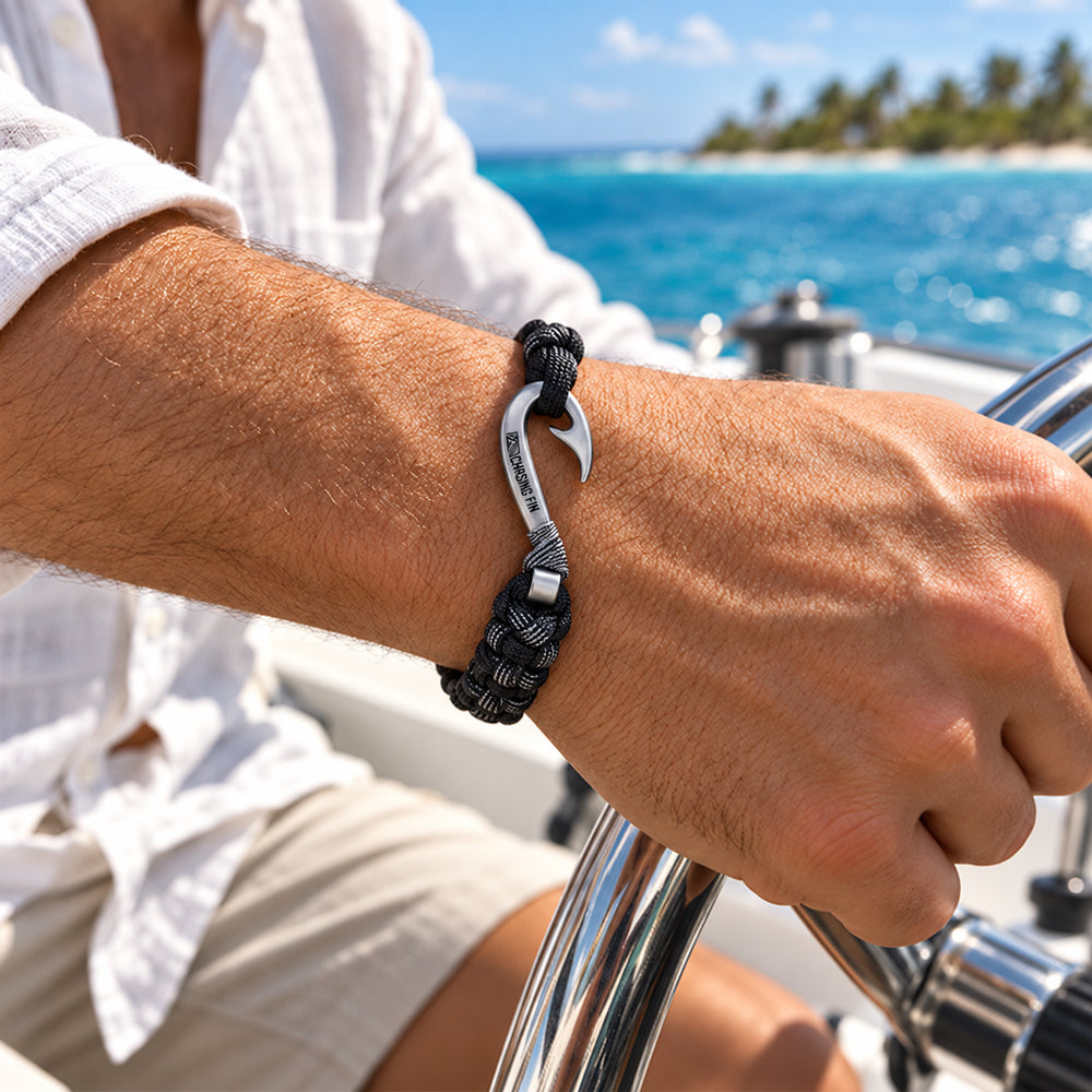 Black Diamond Cobra – 550 Paracord Fish Hook Bracelet