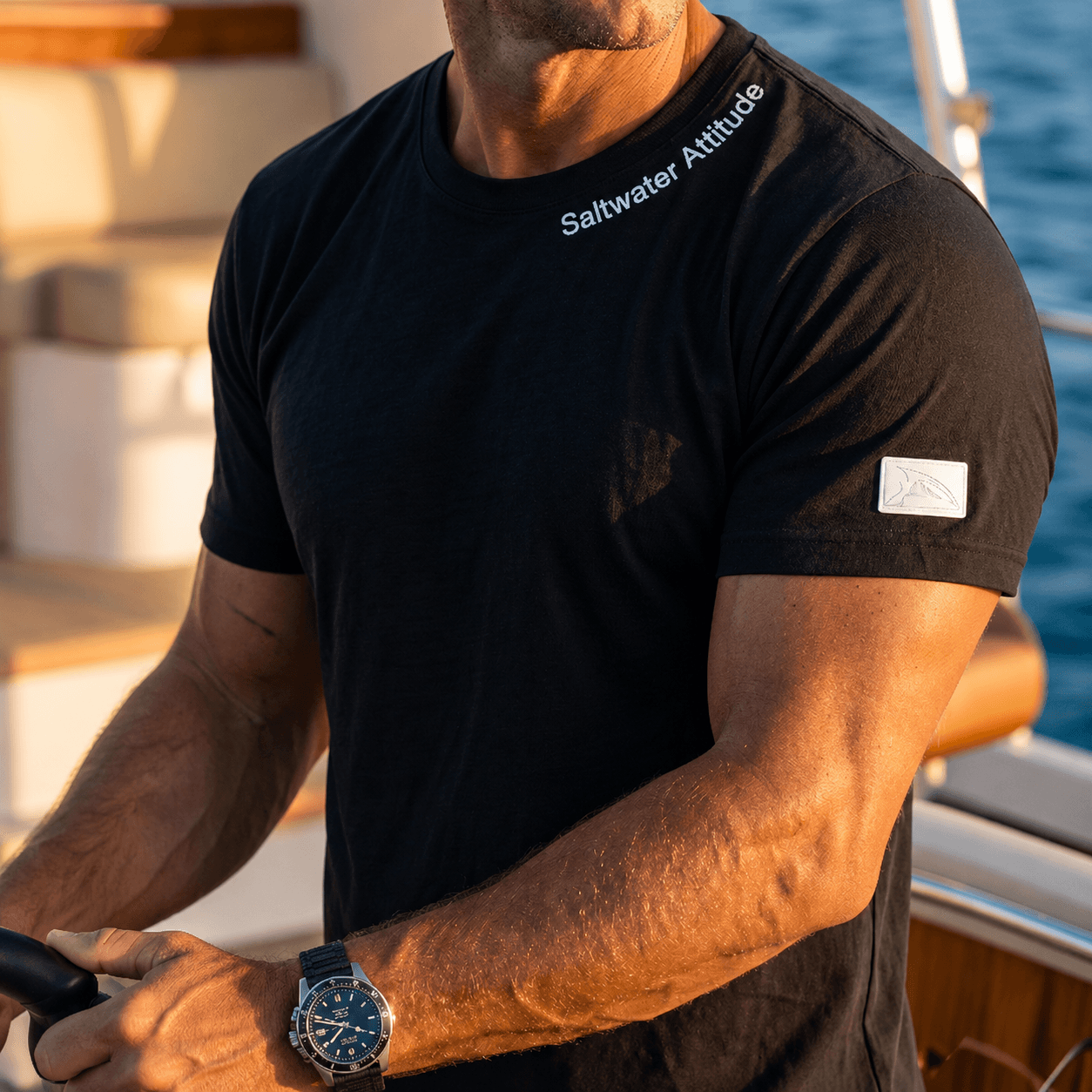 Saltwater Attitude - T-shirt Heavyweight - Chasing Fin New Premium Collection
