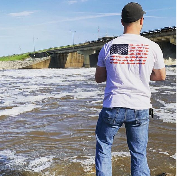 Distressed American Fish Flag T-Shirt (White)